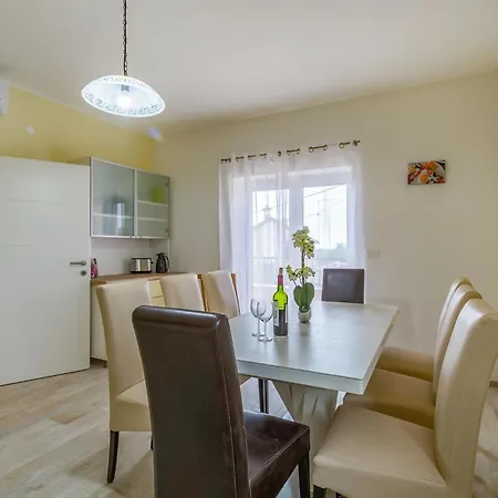 Pet Friendly In With Wifi Apartment